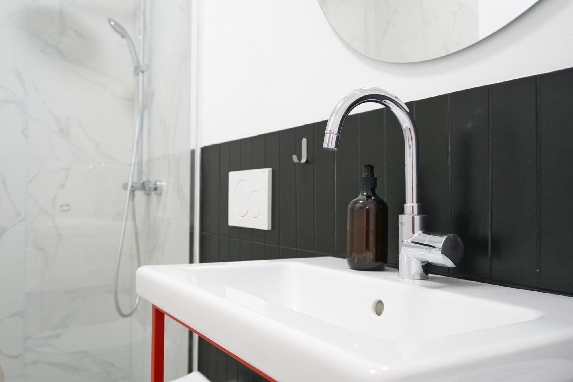 Vibrant Design Apartments - Full Kitchen - Wi-Fi - 18 Mins To City Centre Viyana Dış mekan fotoğraf